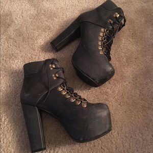 Rare Jeffrey Campbell Everest